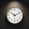 Horloge murale design moderne - vue hero