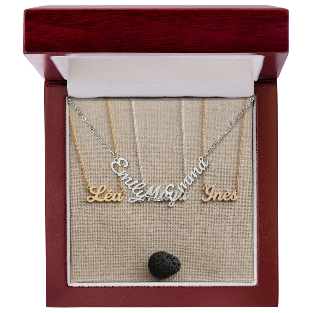 Collier à plusieurs noms