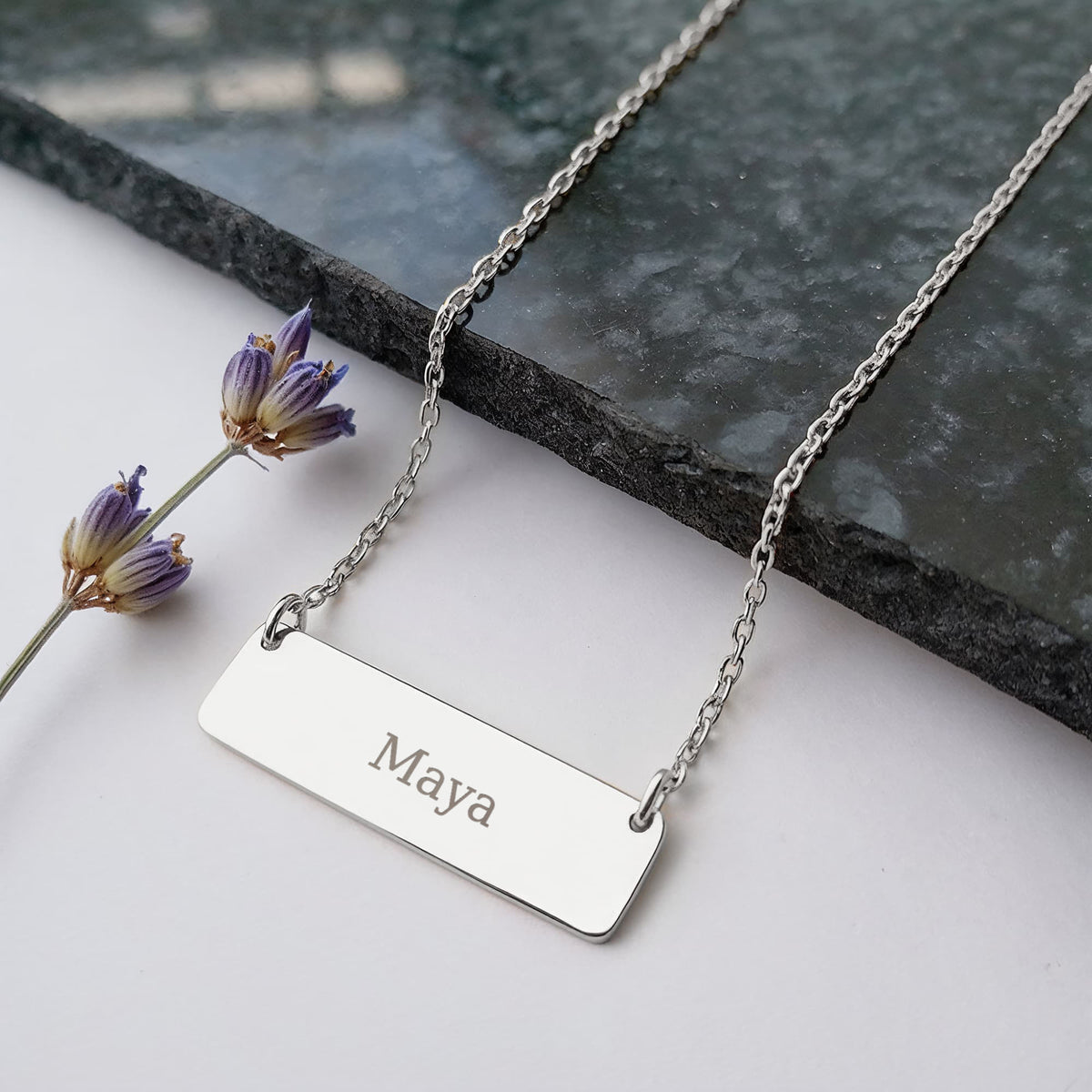 Collier à barre horizontale - Gravé